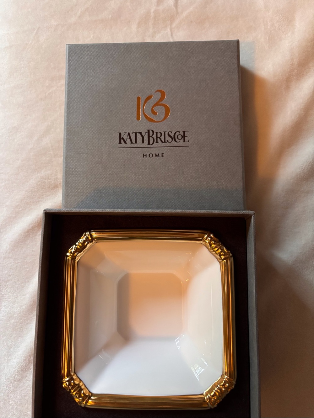 NIB Katy Briscoe White and Gold Decorative Square Bowl